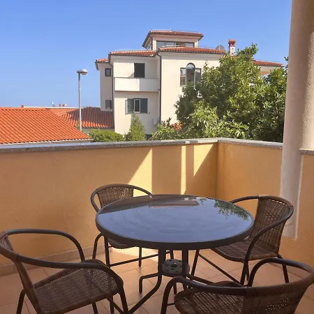 Apartament Nara